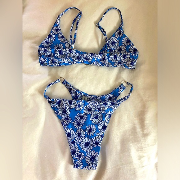 Bathing suit - Shein. Never worn before! Super pretty pattern just not for me. - Picture 2 of 2